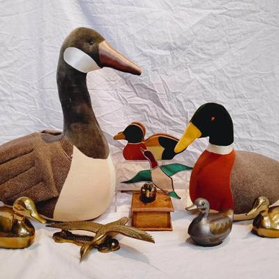 Waterfowl Decoy & Duck Collective Figurines 