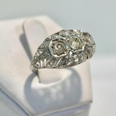 Art Deco Platinum Diamond Filigree Ring Size 6 (3.23g)