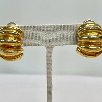 18K Gold Ribbed Post Earrings (22.31g)