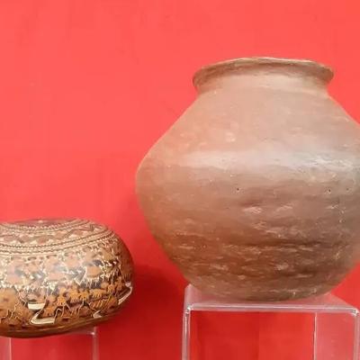 Peruvian Mate Burilado Gourd & Large Water Vase (Mexico)