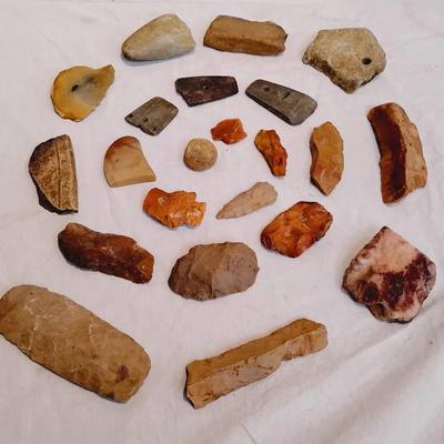 Vintage Native American Style Lithic Collection - 20pc Stone Tool & Artifact Lot