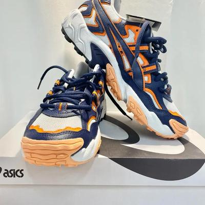New In Box w/Tags Oasics Gel-Nandi Men’s Size US 9
