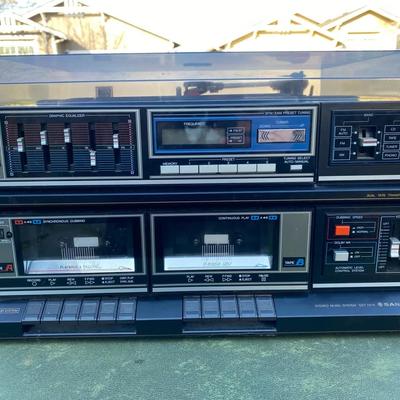 Sanyo GXT-747A Stereo Music System