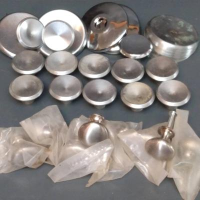 Cabinet Hardware in Brushed Nickel & Stainless Steel Finishes 