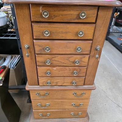 Sale Photo Thumbnail #367