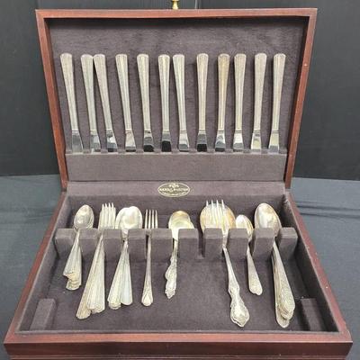 Silverplate Flatware + (WH9)