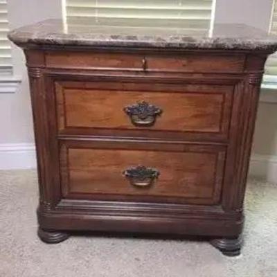 Thomasville Nightstand I