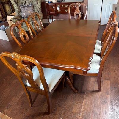 Extendible Dining  Set 