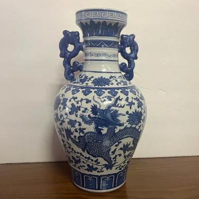 Dragon Porcelain Vase Double Handle White Blue Jingdezhen 