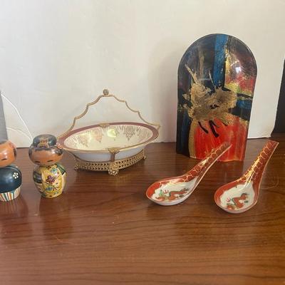 Oriental Bowl w/ Gold Plated Handle Syracuse USA, 2 Spoons, 2 Bobble Head Figures 