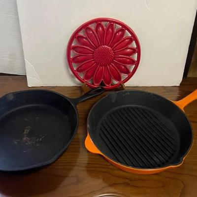 Cast Iron Skillet Double Spout, Orange Enamel Cast Iron Fry Pan, Enamel Sunflower Trivet 