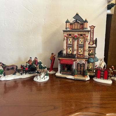 St Nicholas Christmas Village Houses Restaurant Hotel, Carriage Horse Figures