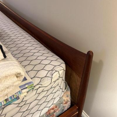 Sale Photo Thumbnail #367