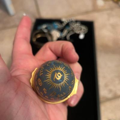 Sale Photo Thumbnail #246