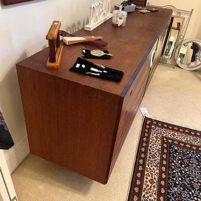 Sale Photo Thumbnail #305