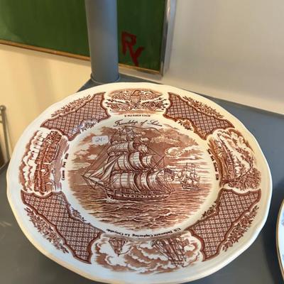 Sale Photo Thumbnail #340: Vintage Fairwinds plate by Alfred Meakin Staffordshire England. $24