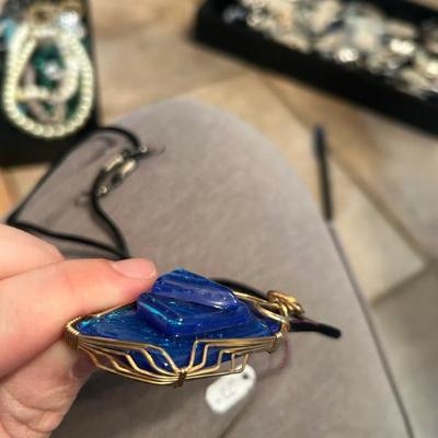 Sale Photo Thumbnail #272