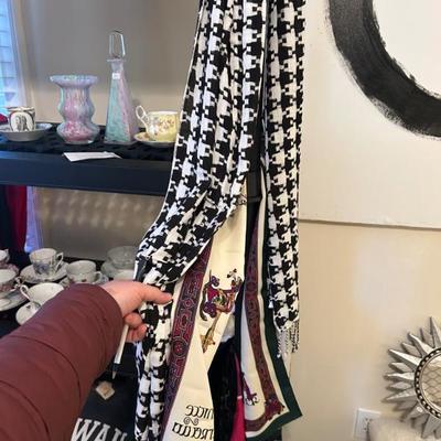 Sale Photo Thumbnail #361