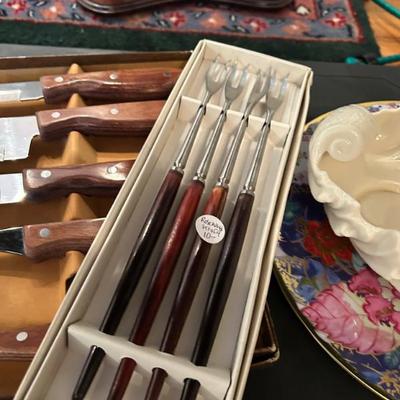 Sale Photo Thumbnail #195: Vintage set of 4 in original box. Rosewood handles. Likely never used.  