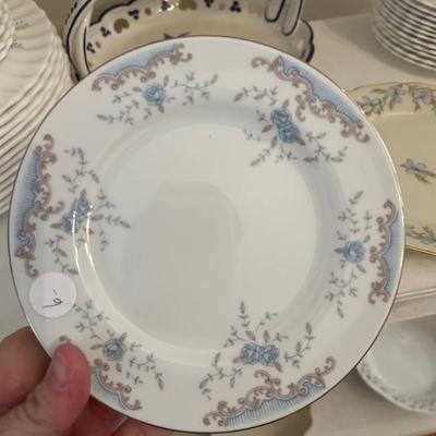 Sale Photo Thumbnail #150: Imperial China by Seville - single plate. $6. 