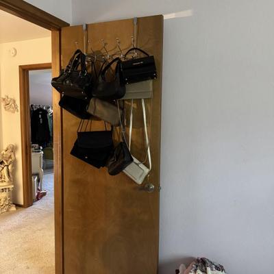 Sale Photo Thumbnail #46