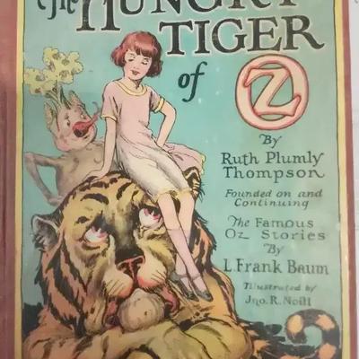 The Hungry Tiger of Oz by Ruth Plumly Thompson 