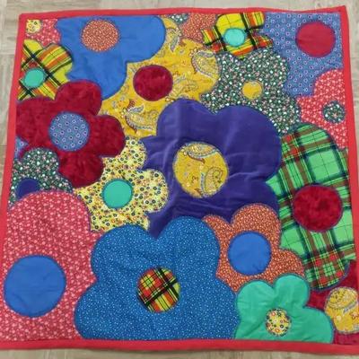 Vintage Mountain Artisans Original Quilt Wall Hanging – Bright Floral Appliqué Patchwork