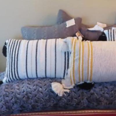 Sale Photo Thumbnail #100