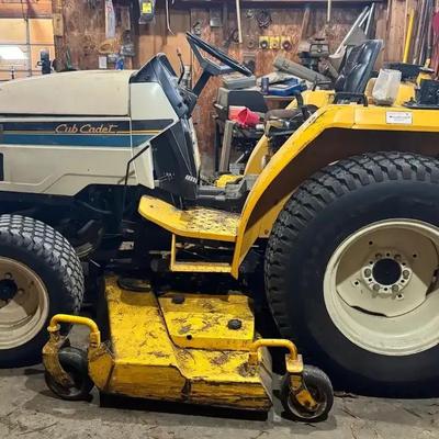 Cub Cadet 7233 Tractor 