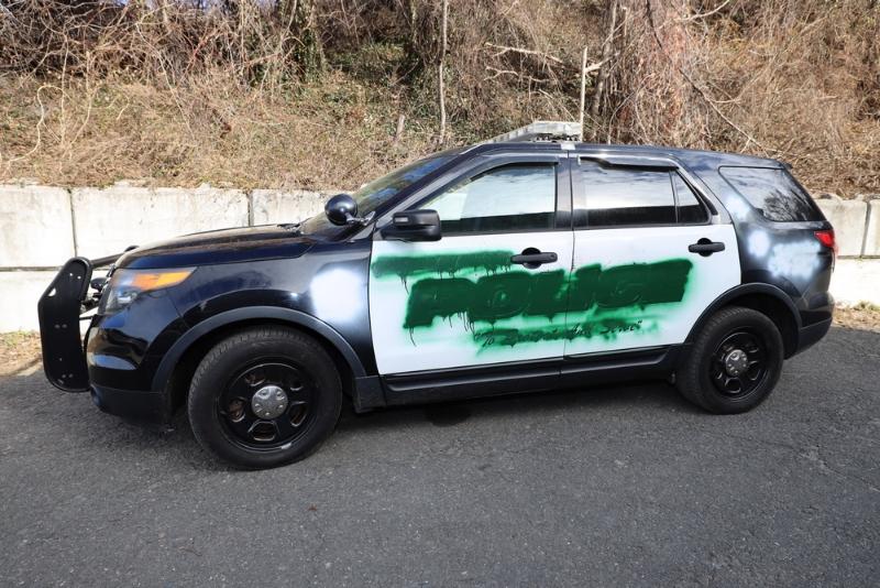 Sale Photo Thumbnail #32