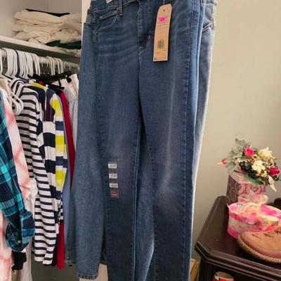 Sale Photo Thumbnail #57