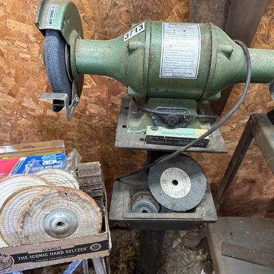 Sale Photo Thumbnail #610