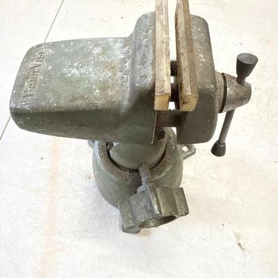 Sale Photo Thumbnail #636