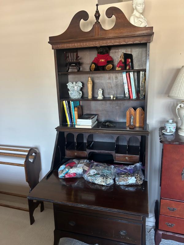 Sale Photo Thumbnail #119