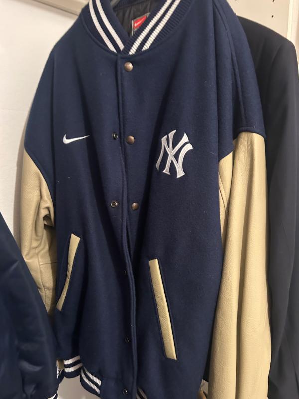 Sale Photo Thumbnail #117