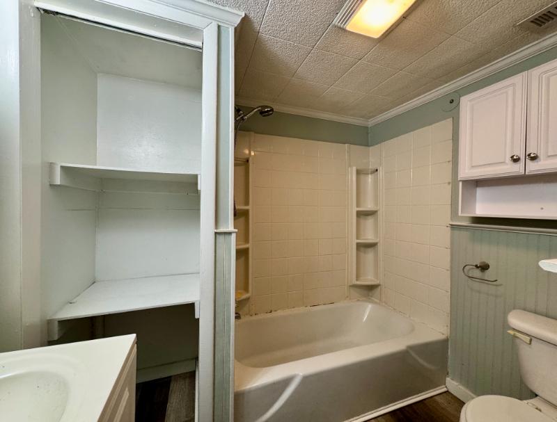 Sale Photo Thumbnail #21