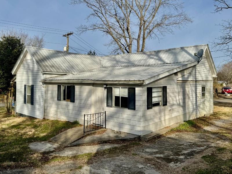 Sale Photo Thumbnail #11