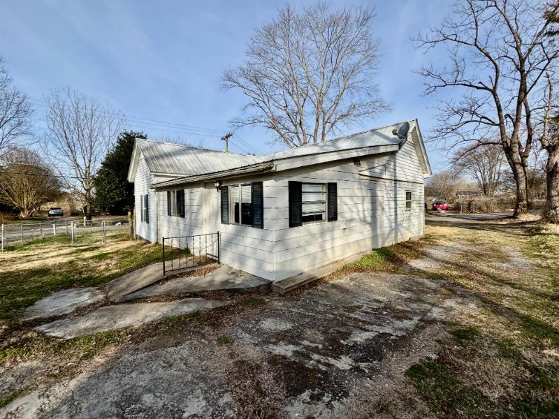 Sale Photo Thumbnail #9