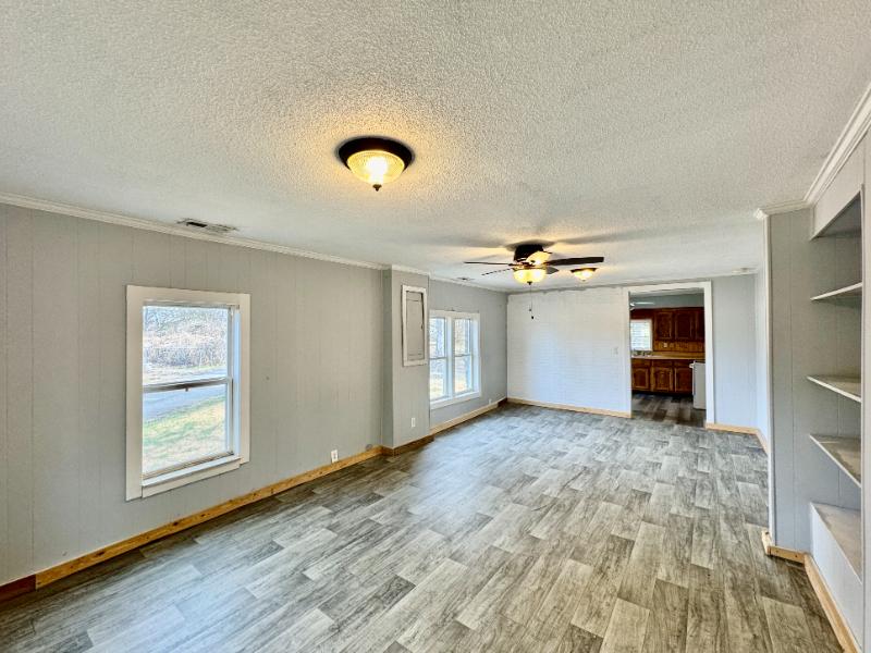 Sale Photo Thumbnail #15