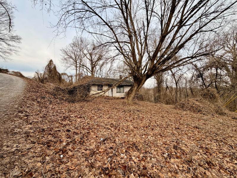 Sale Photo Thumbnail #2