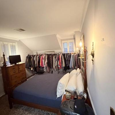 Sale Photo Thumbnail #236