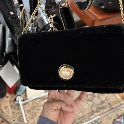 Sale Photo Thumbnail #261