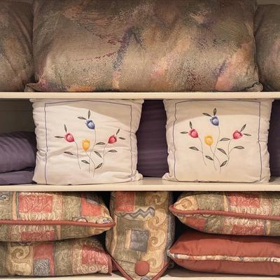 Fluffy Linens & Drapes 