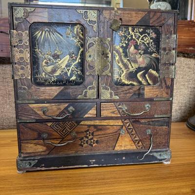 Beautiful Marquetry Tabletop Chest 