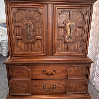 Stanley Furniture Italian Mediterranean Style Pecan On Chest 575-12