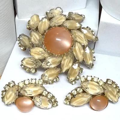 Peach moonglow givre rhinestone brooch & earrings set