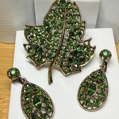 Green leaf rhinestone brooch and earring set