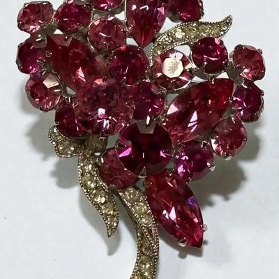 Eisenberg ice brooch