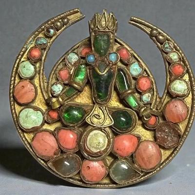 Tibetan buddha brooch