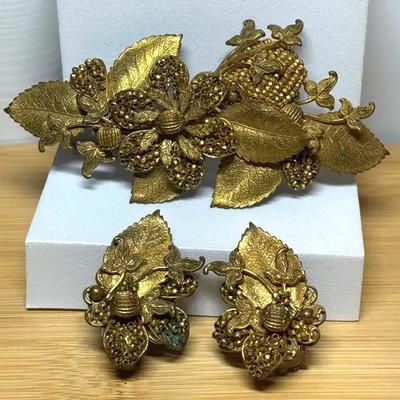 Demario ny brooch earring set
